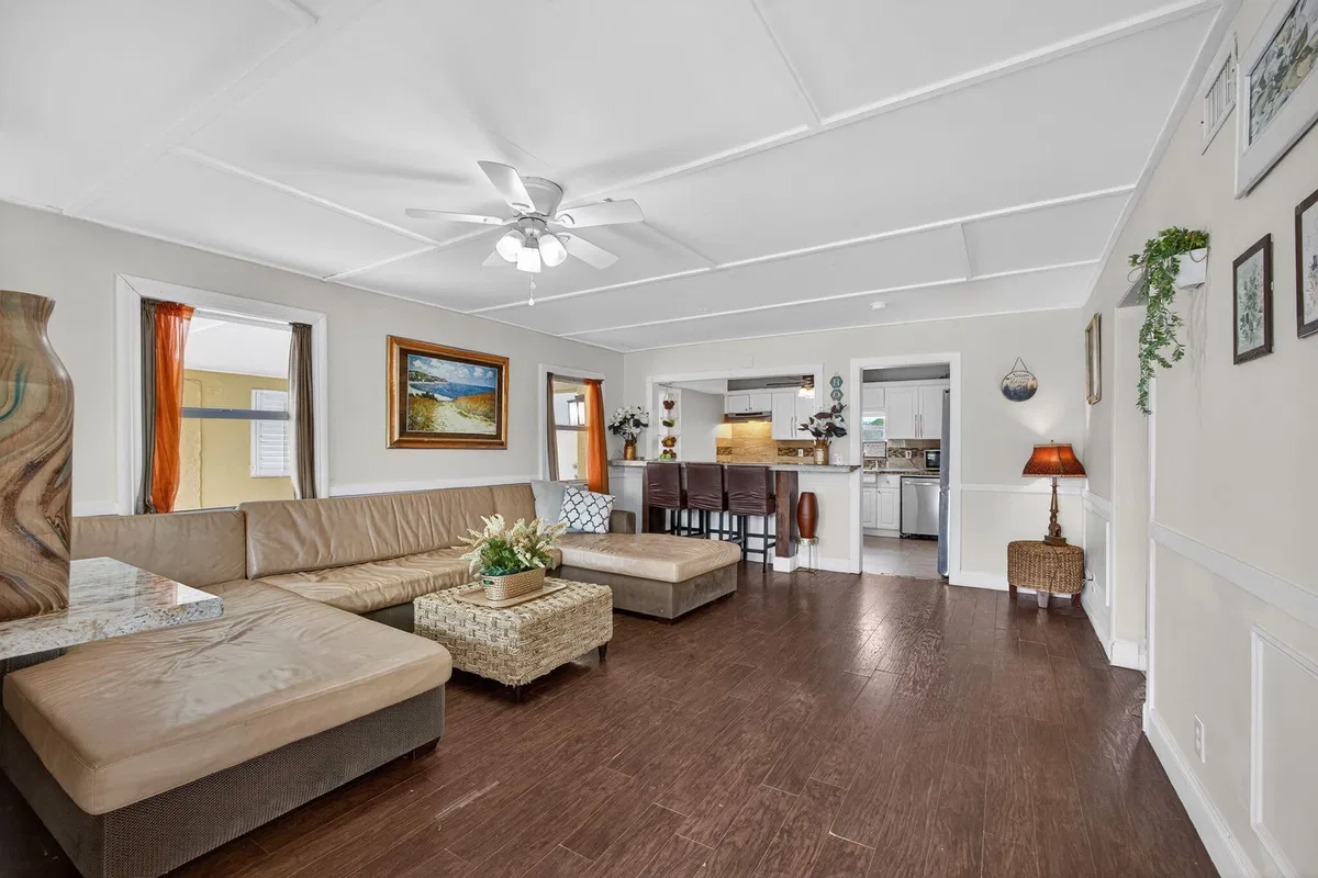  Residence photo 19