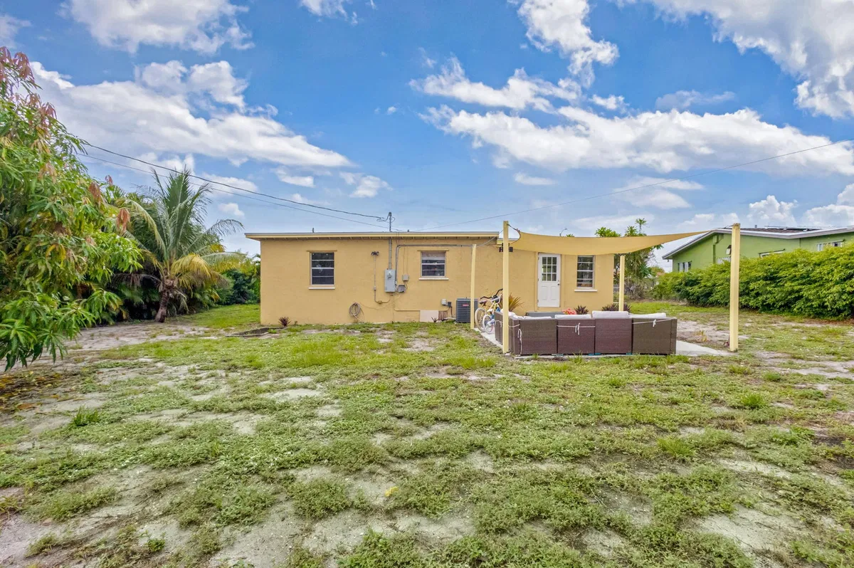  Residence photo 34