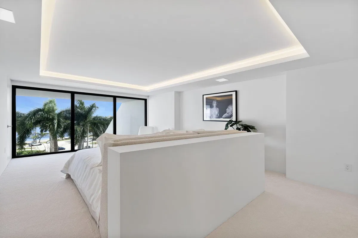 The Plaza of The Palm Beaches Unit Th3e photo 19