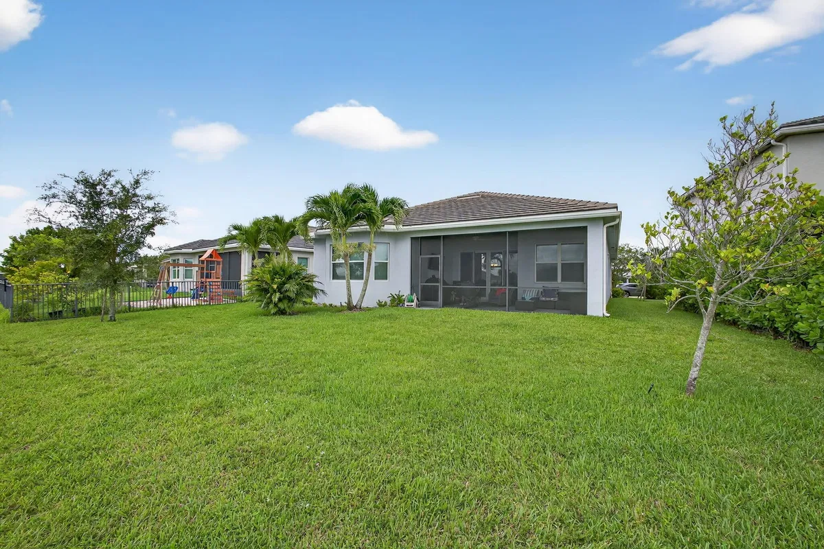 Residence photo 31