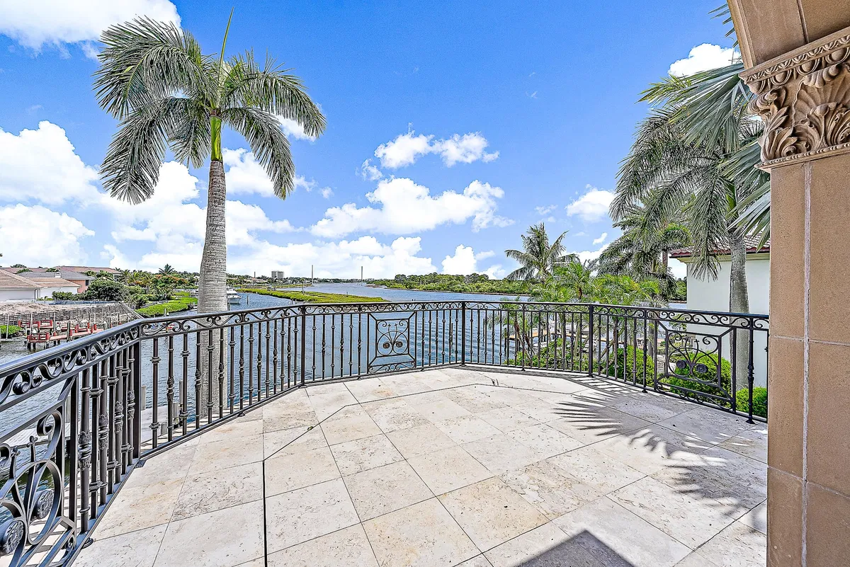 Admirals Cove Residence photo 31