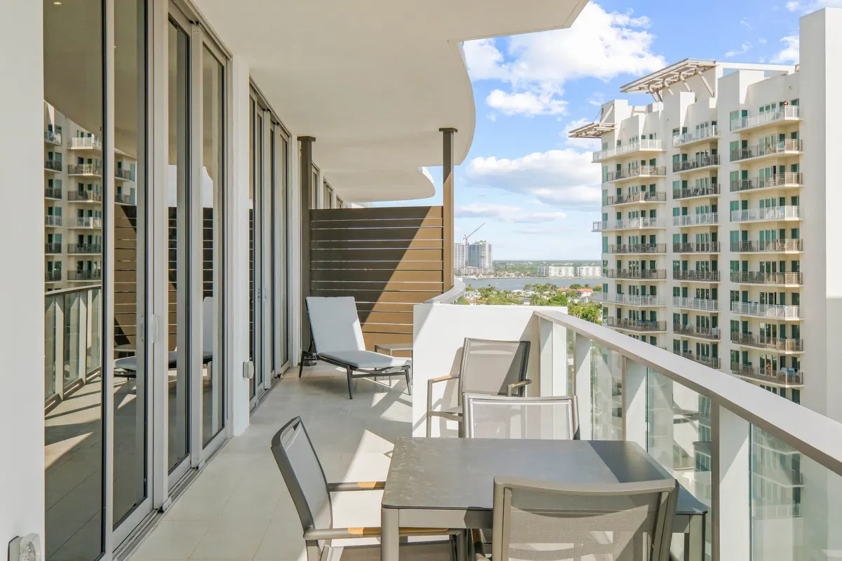 Amrit Ocean Resort & Residences Unit H1401 photo 31