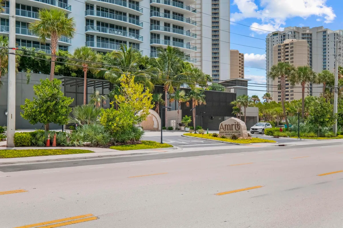 Amrit Ocean Resort & Residences Unit H1401 photo 49
