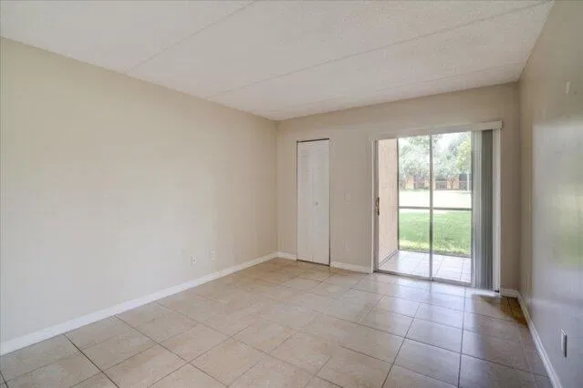 Residence photo 19