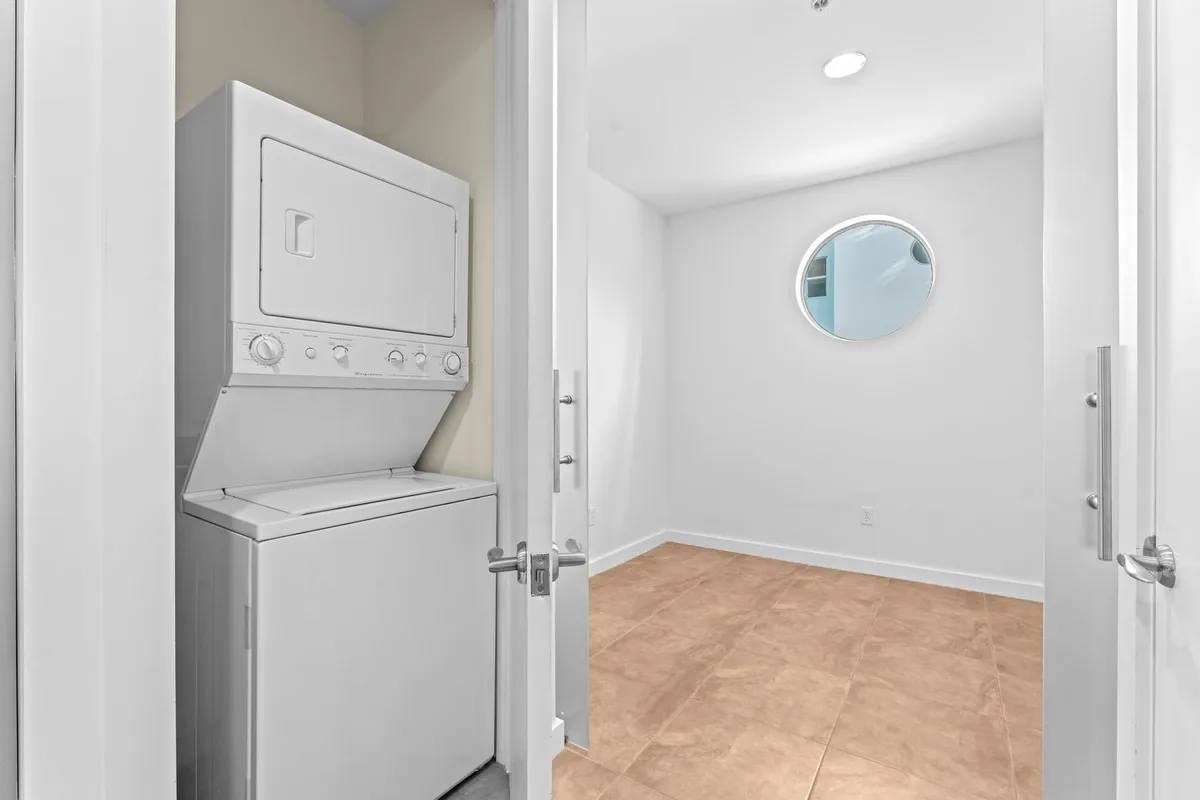 The Meridian Unit 201 photo 22
