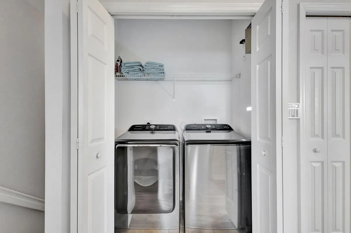 Botanica Unit 107 photo 31