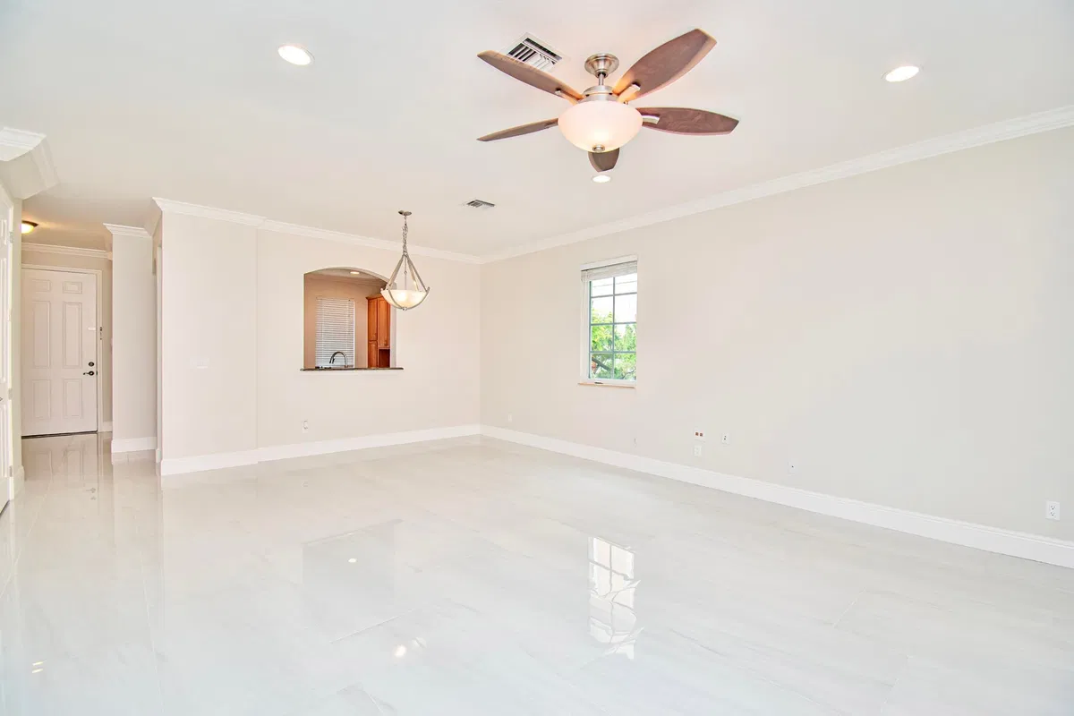 Canterbury Place Residence photo 7