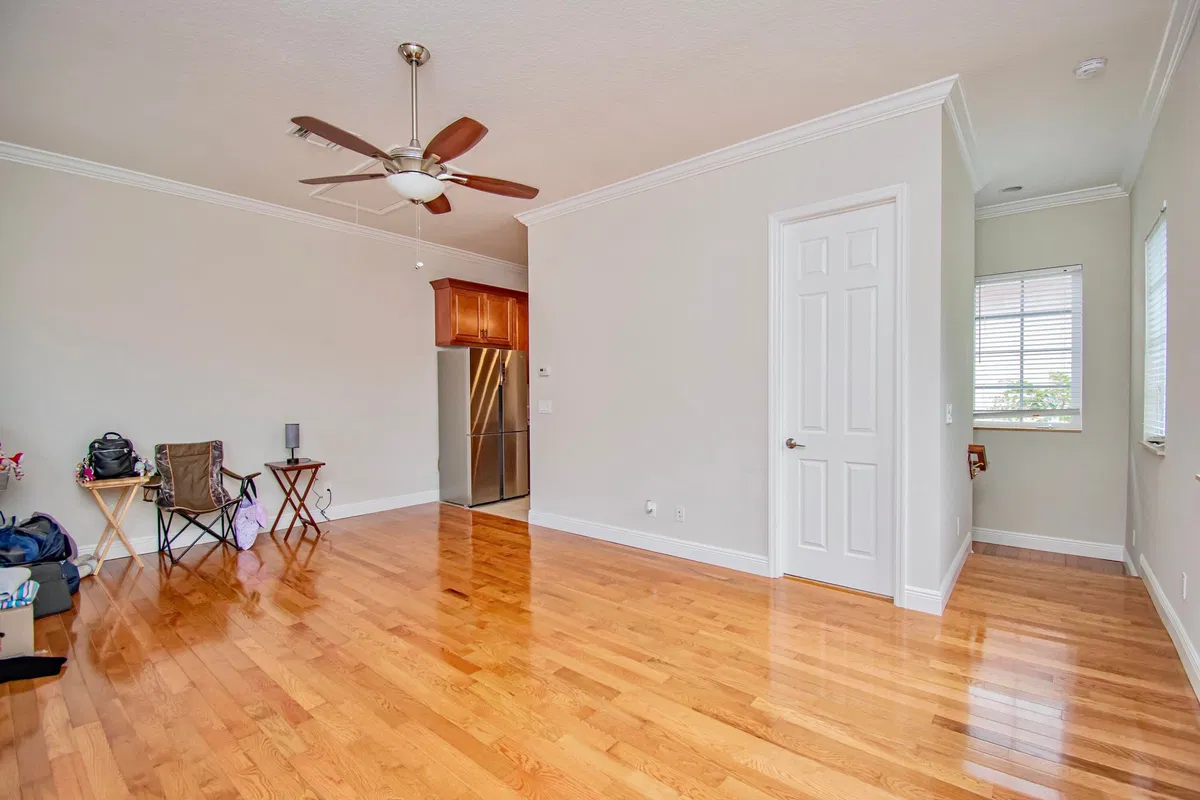 Canterbury Place Residence photo 31