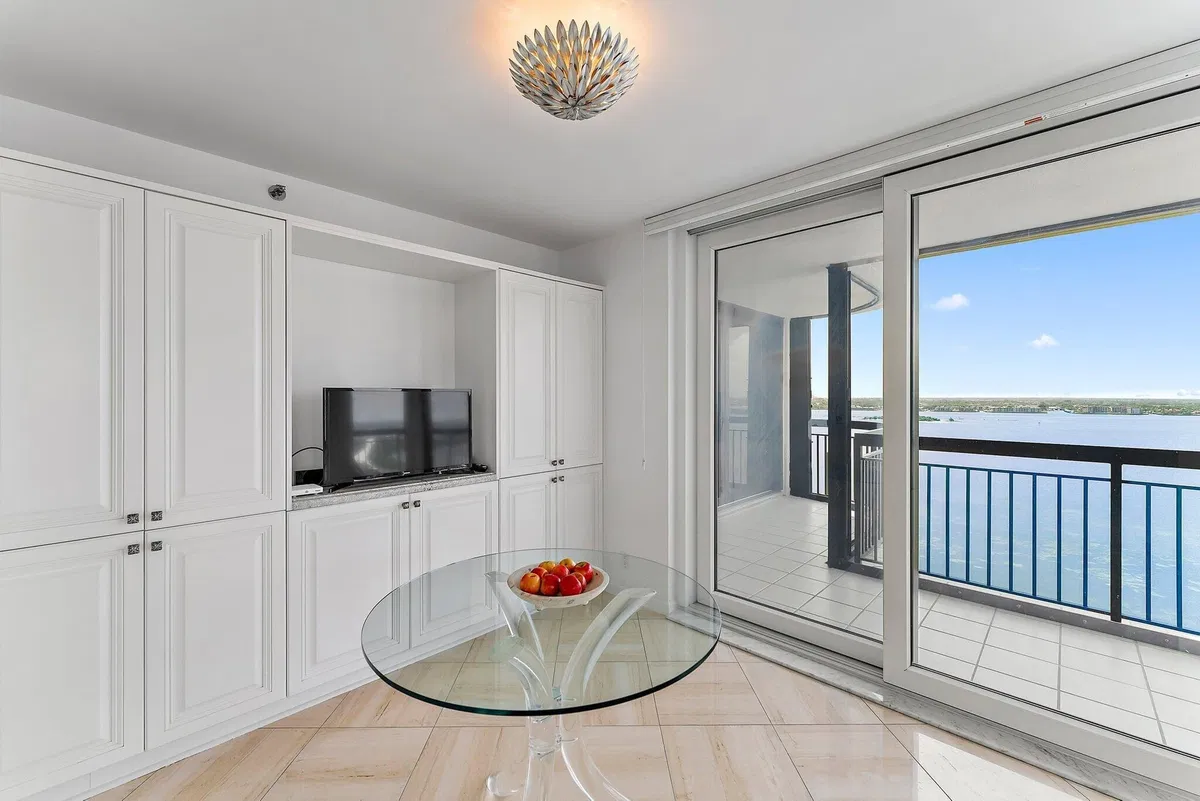 Eastpointe Singer Island Unit 16j photo 10