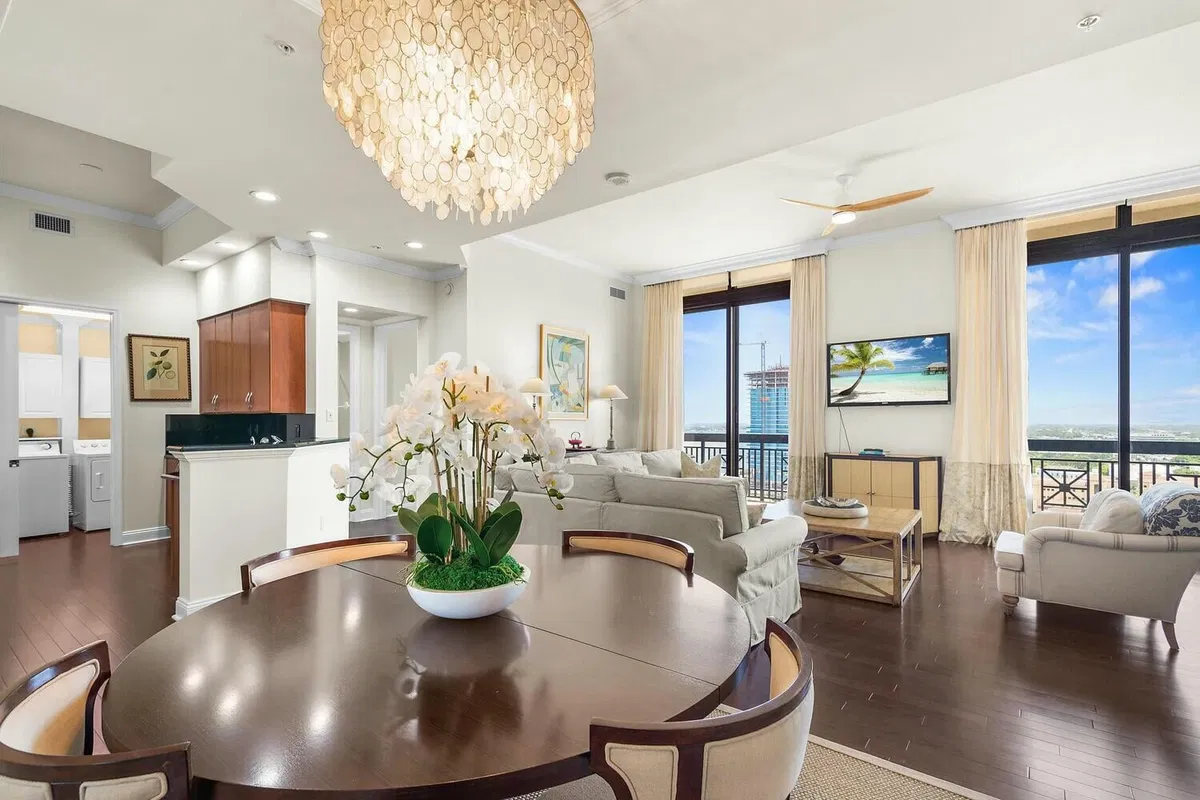 One City Plaza Unit 1602 photo 4