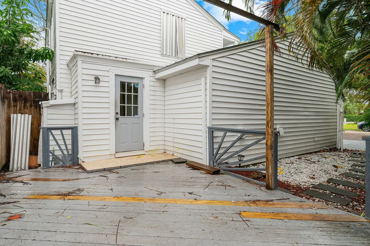 SoSo West Palm Beach Residence photo 13