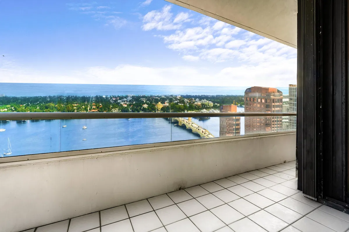 The Plaza of The Palm Beaches Unit 27a photo 7