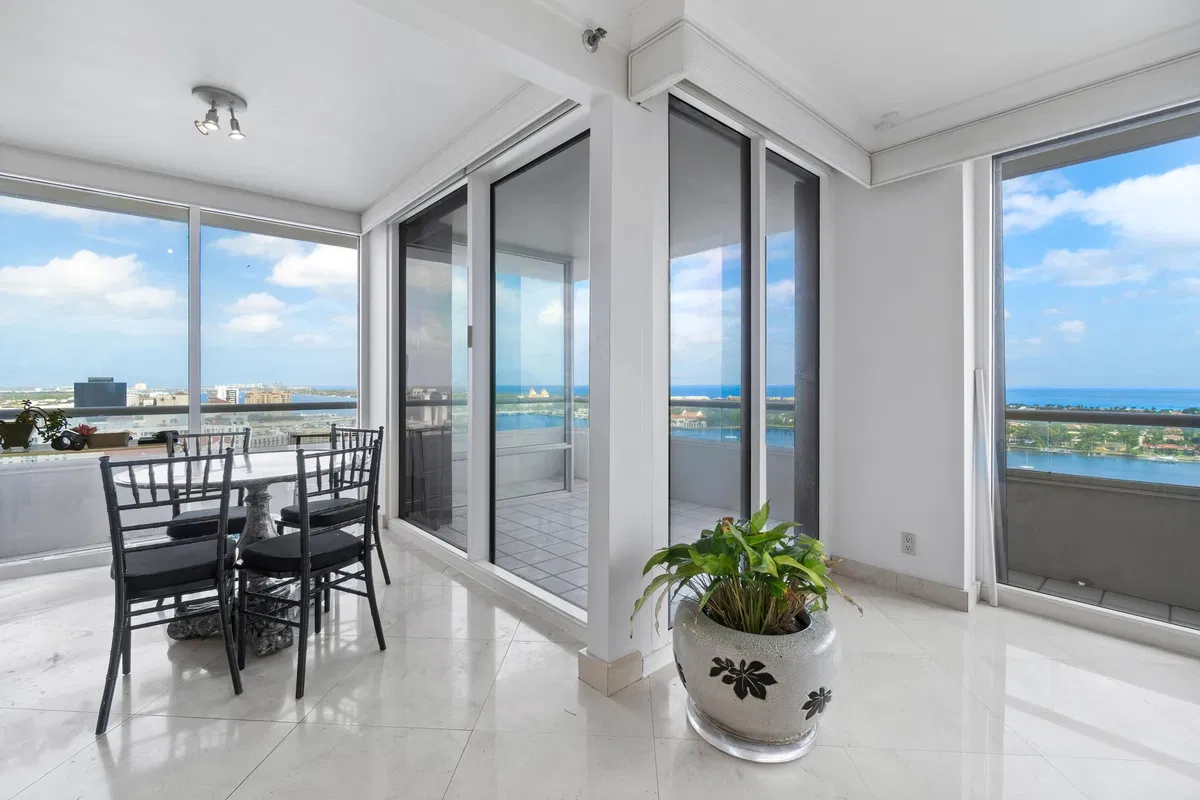 The Plaza of The Palm Beaches Unit 27a photo 13