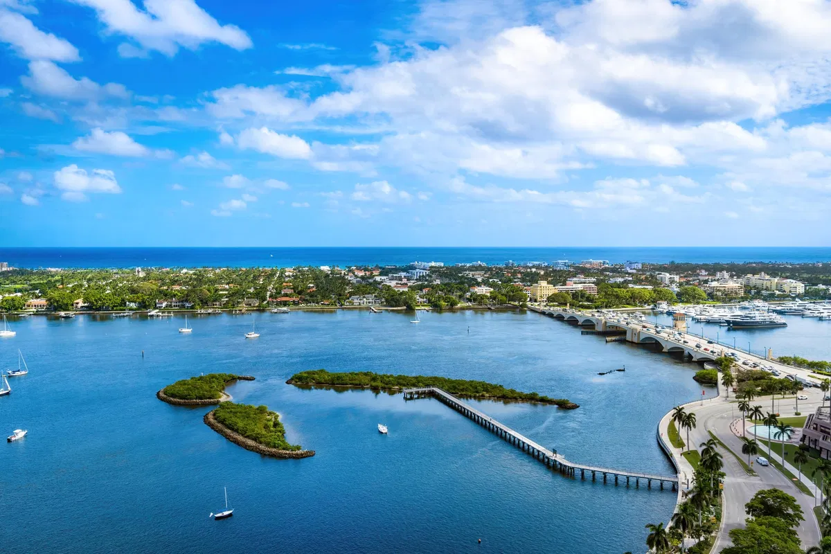 The Plaza of The Palm Beaches Unit 27a photo 19