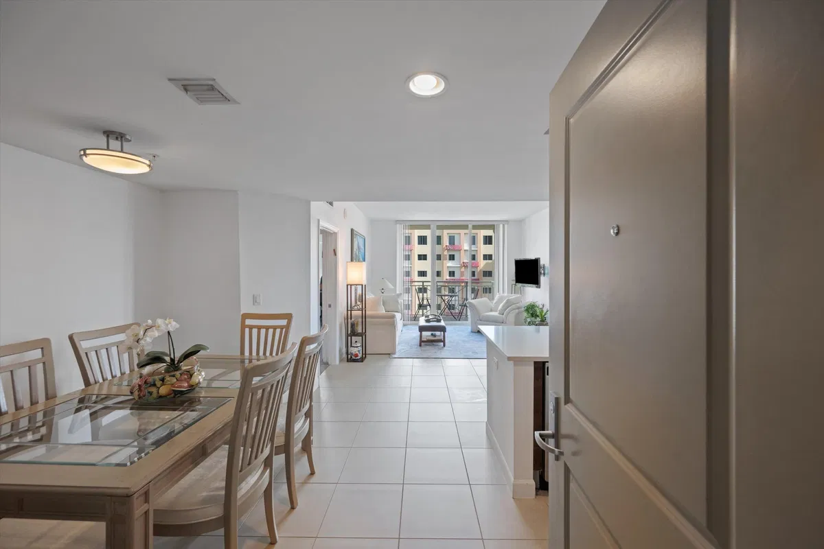City Palms Unit 701 photo 7