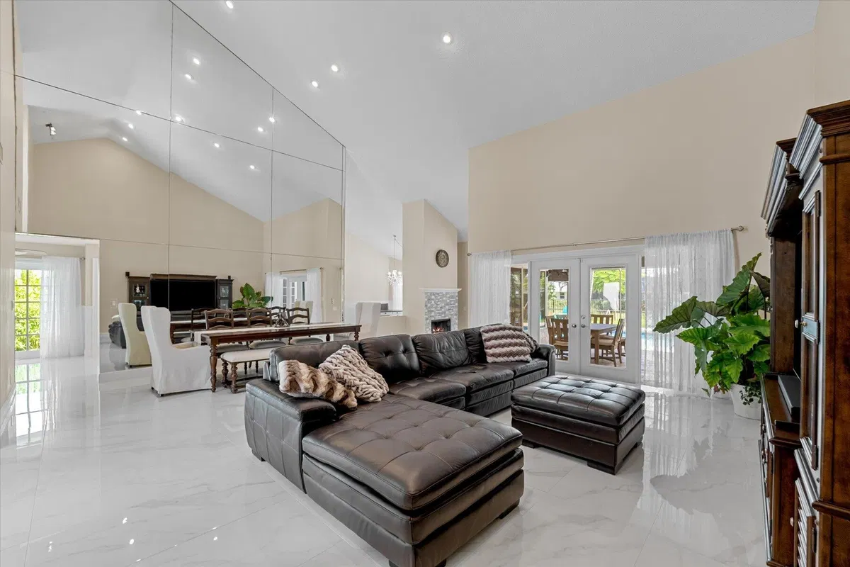Colonnade Boca Raton Residence photo 10
