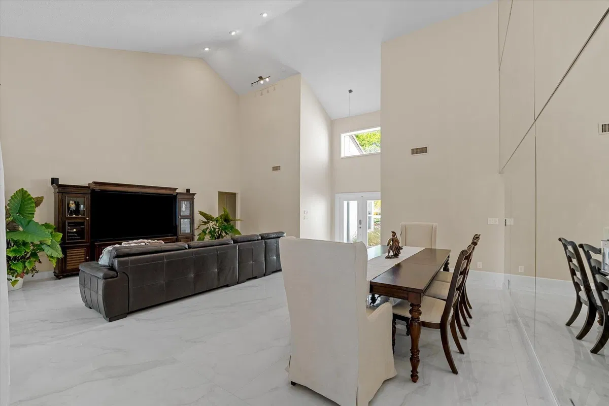 Colonnade Boca Raton Residence photo 13