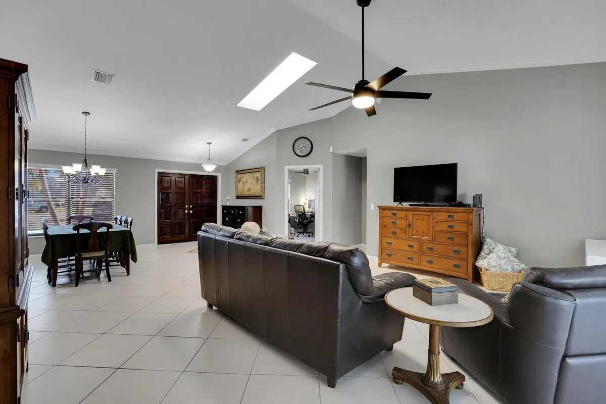  Residence photo 13