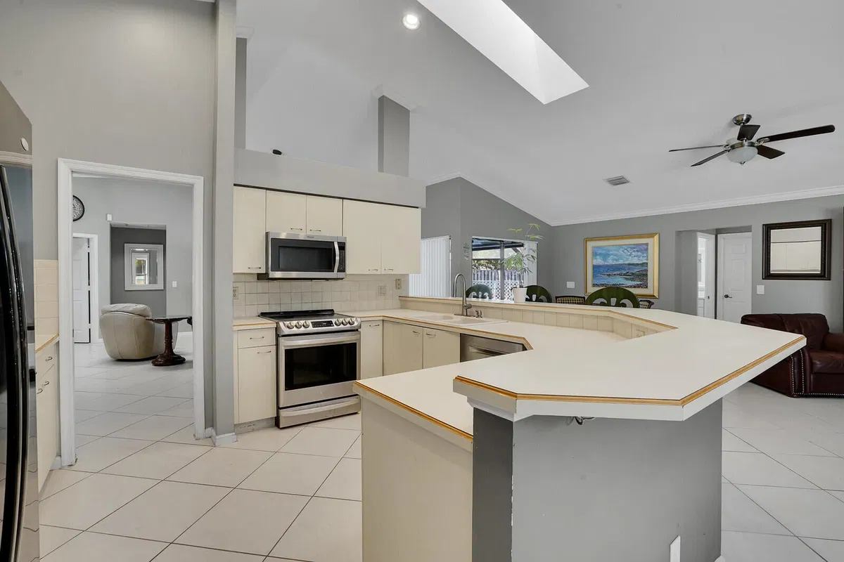  Residence photo 16
