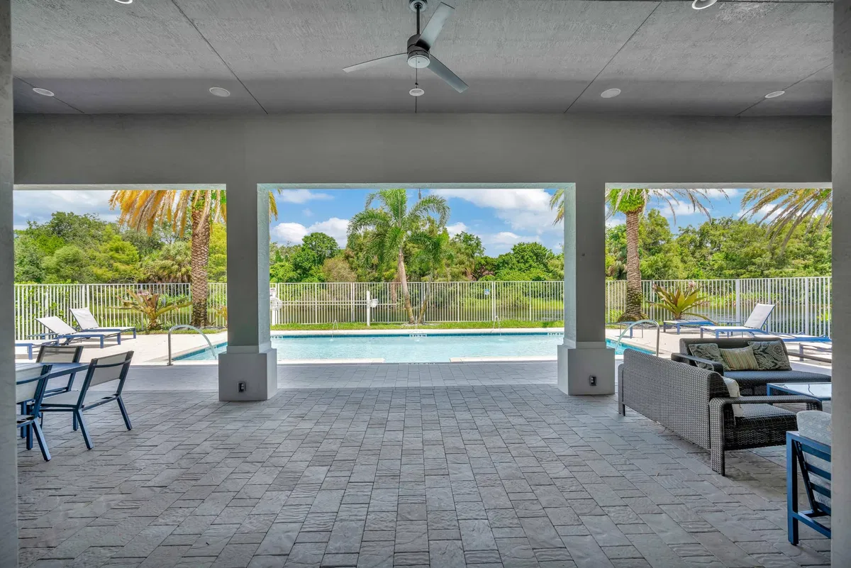 Residences at Midtown Palm Beach Gardens Residence photo 37