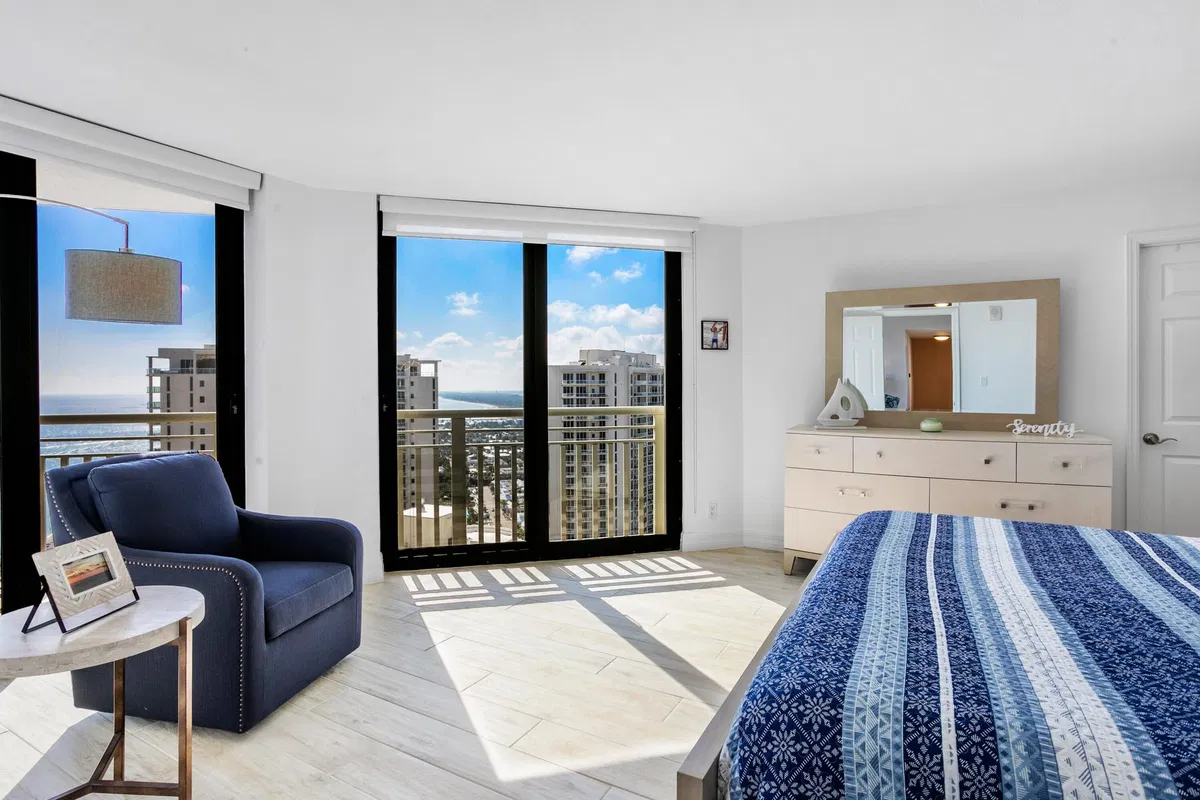 Tiara Singer Island Unit 33-H photo 10