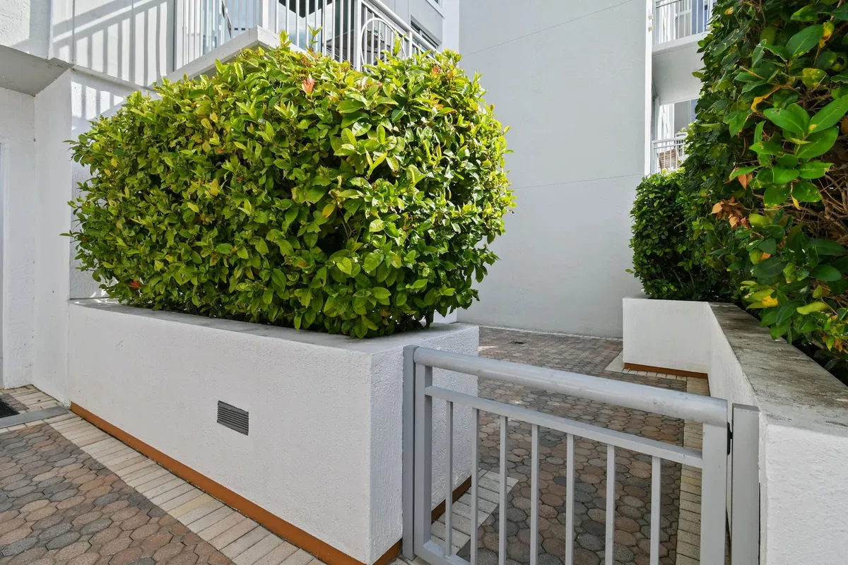 The Edge Unit 616 photo 22