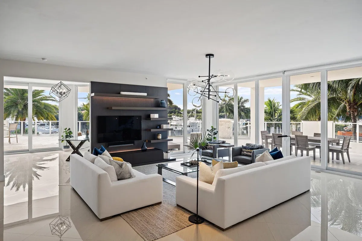Azure Palm Beach Gardens Unit 203