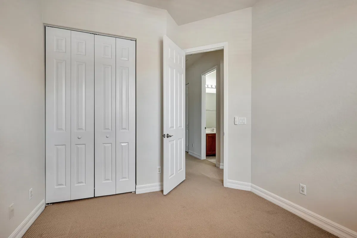 Canterbury Place Residence photo 22