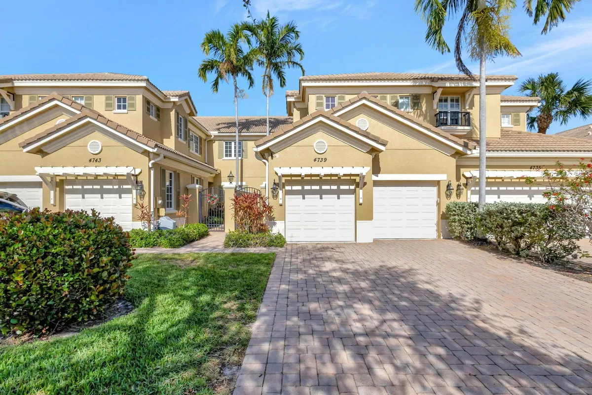 Paloma Palm Beach Gardens Residence
