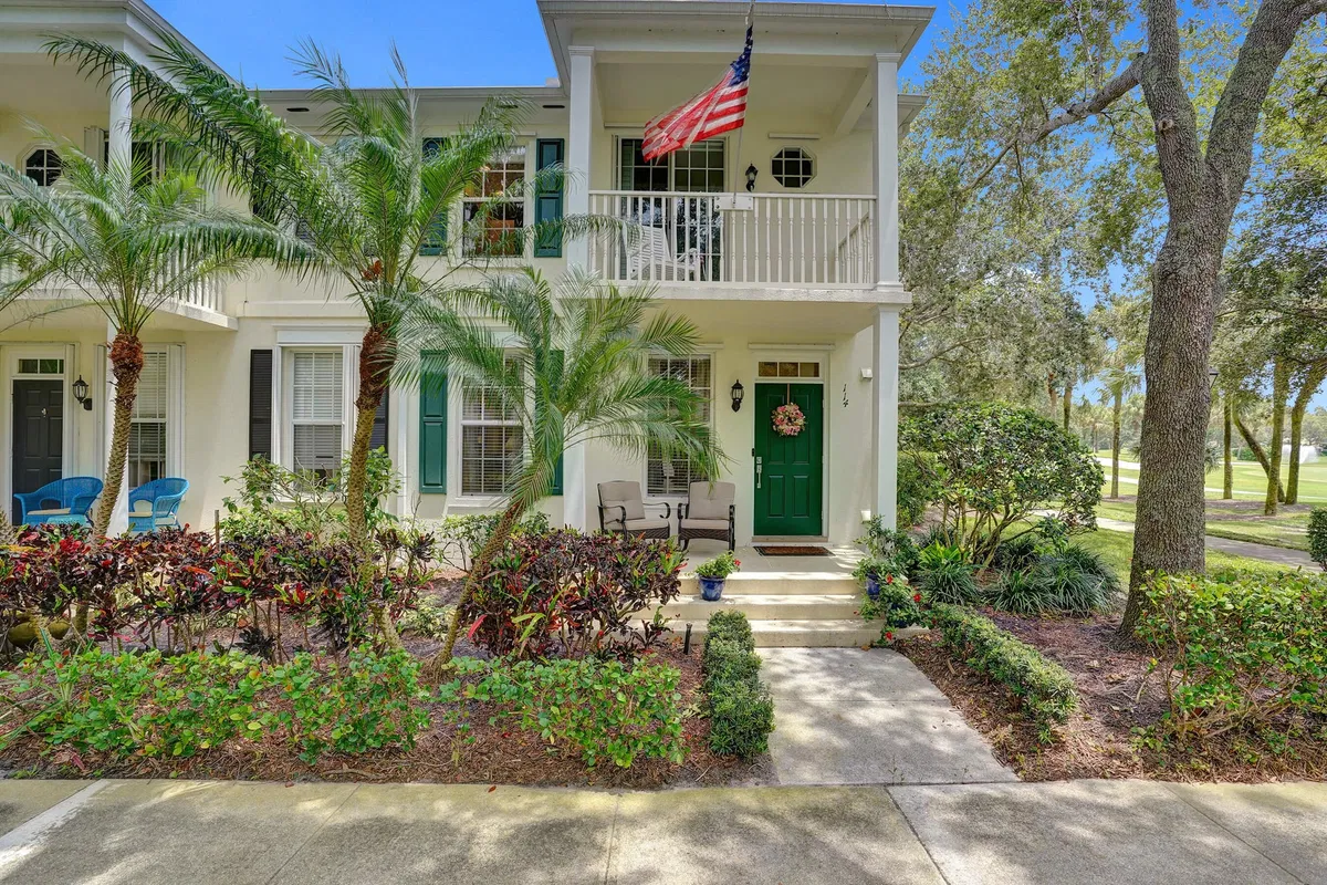 Charleston Court at Abacoa Residence
