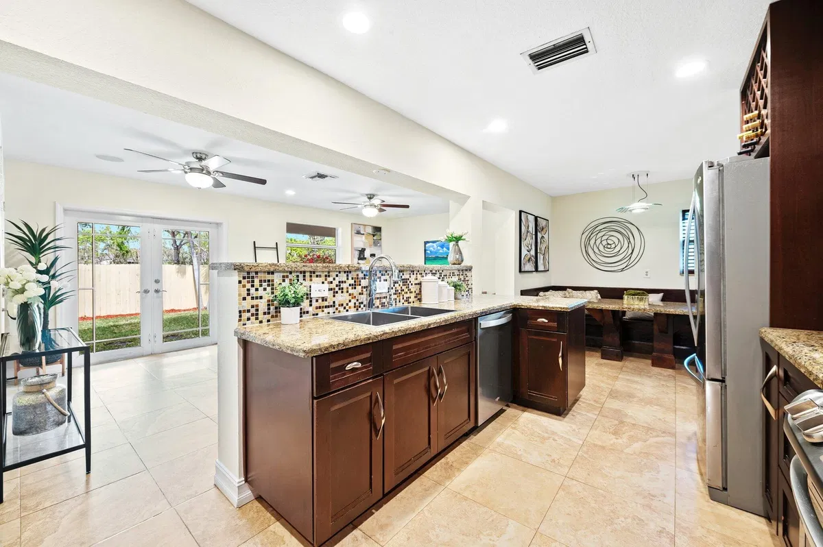 Bocaire Country Club Residence photo 13