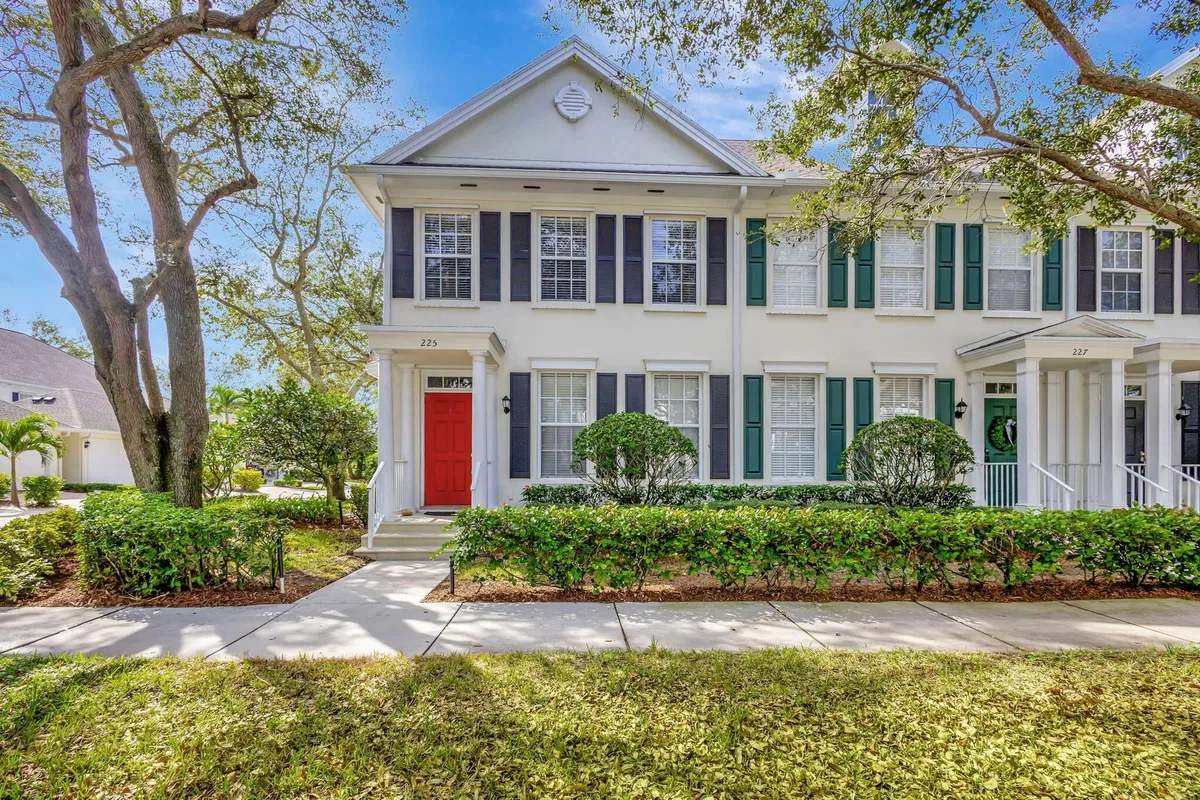 Charleston Court at Abacoa Residence