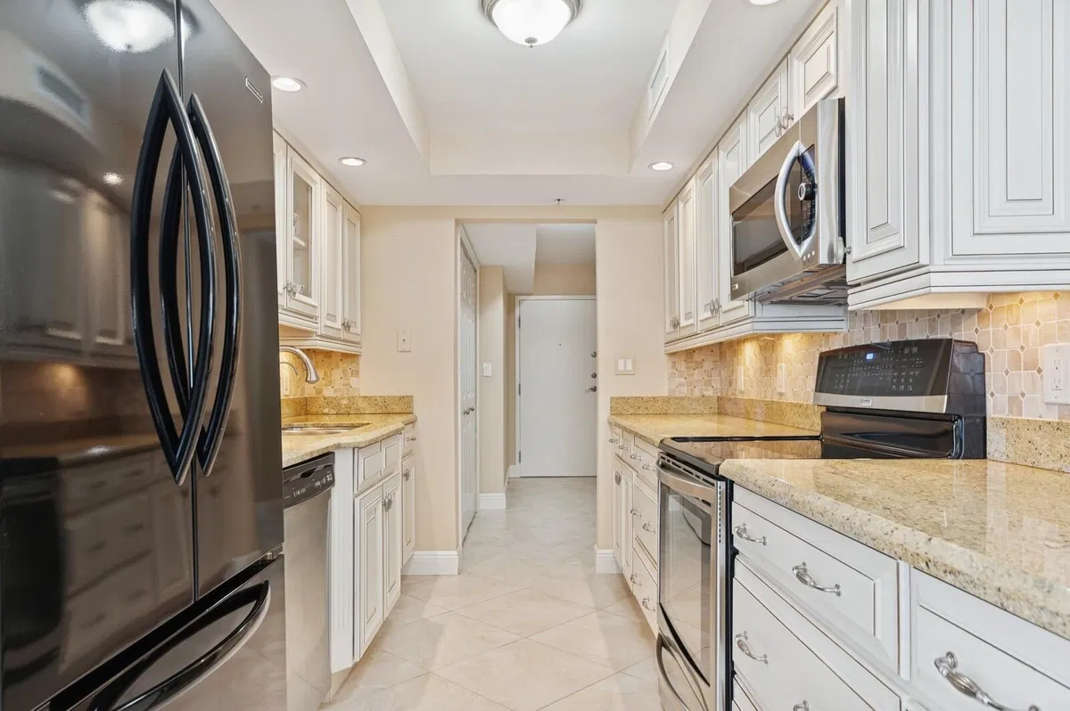 Tiara Singer Island Unit 25-H photo 7