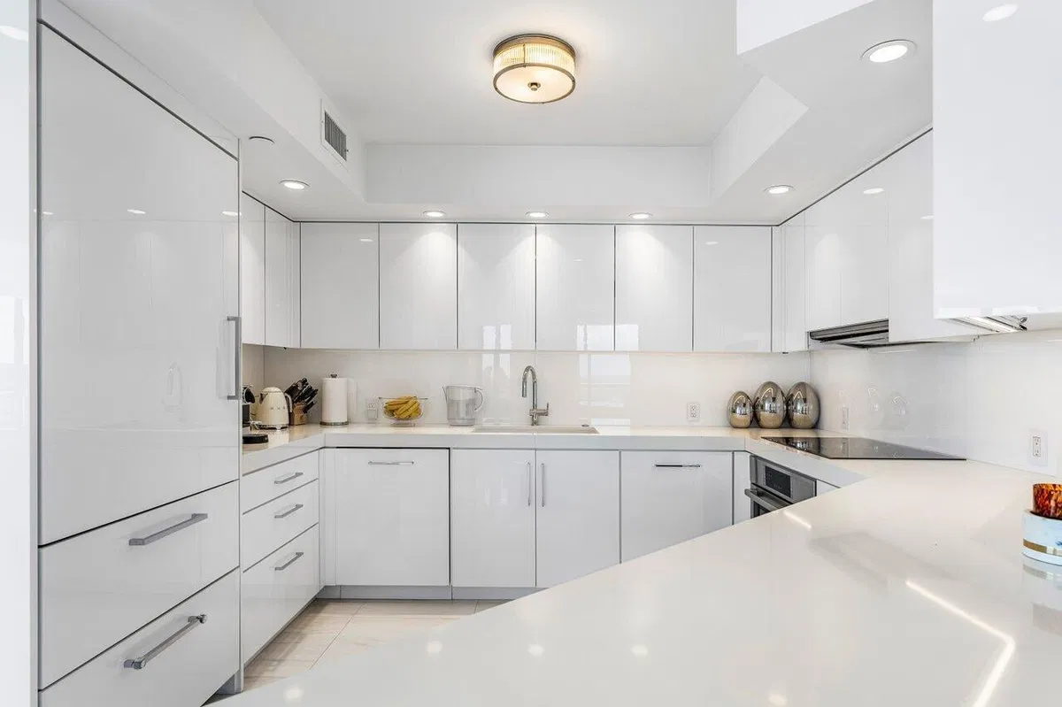 Sloan's Curve Palm Beach Unit 508s photo 10