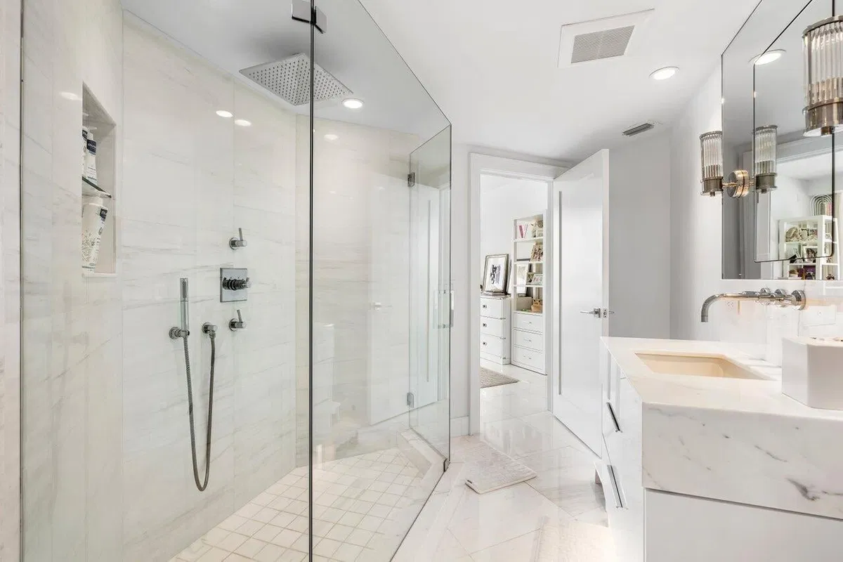 Sloan's Curve Palm Beach Unit 508s photo 19