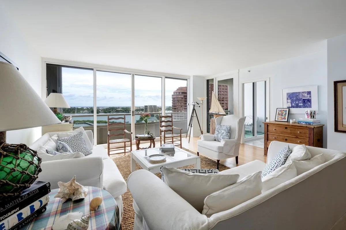 The Plaza of The Palm Beaches Unit 10f