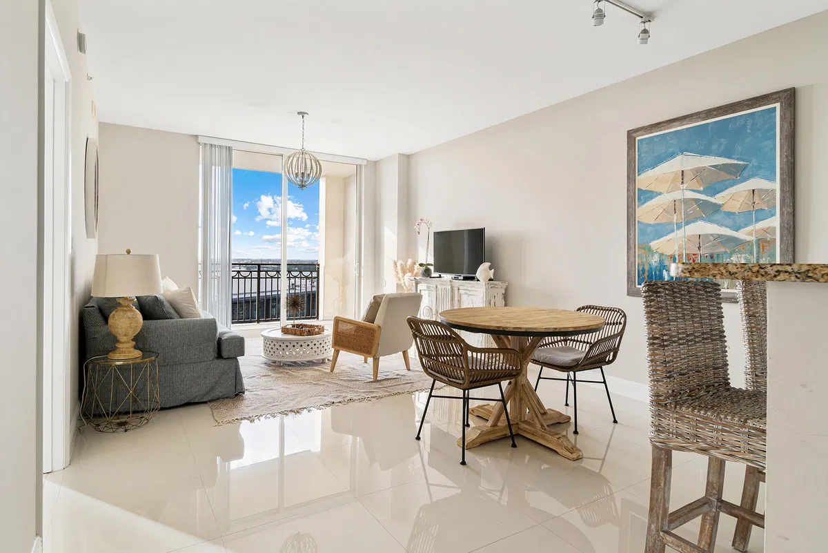 CityPlace South Tower Unit 1714 photo 4