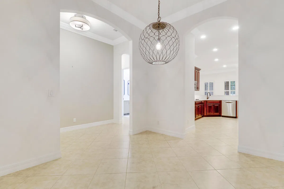 Canterbury Place Residence photo 13