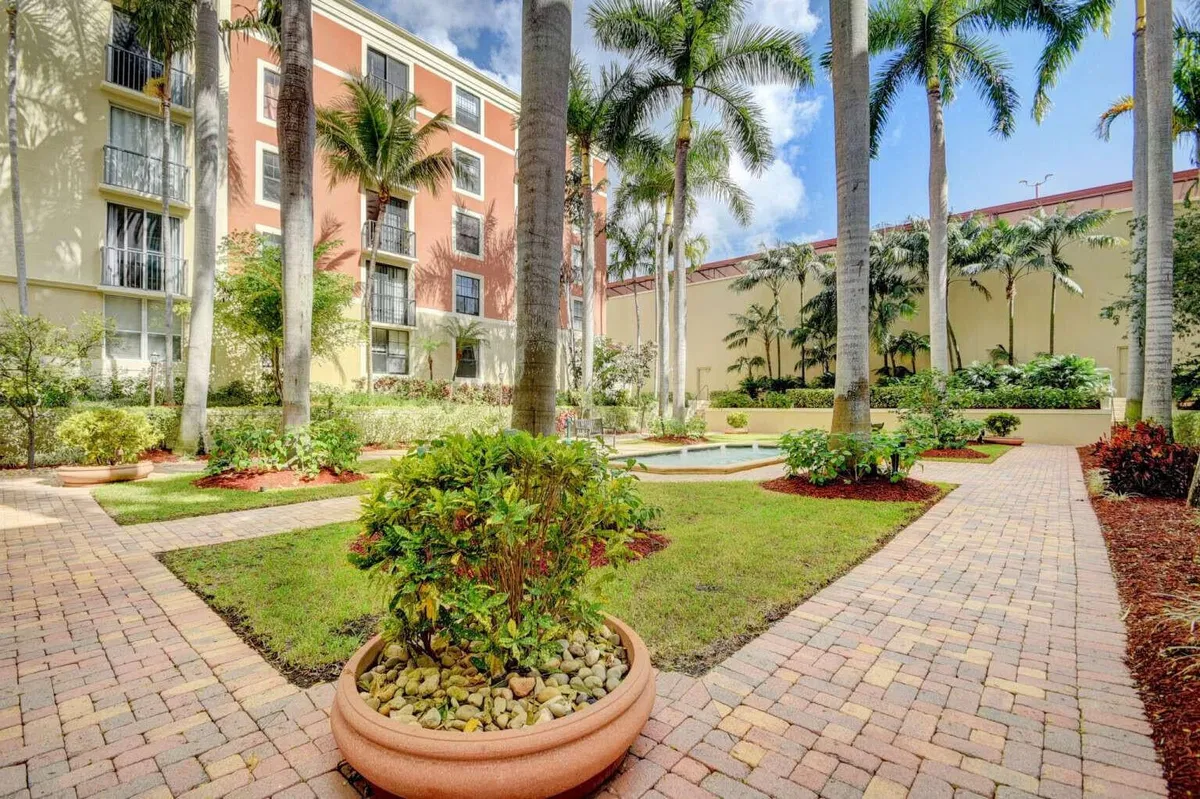 Courtyards in Cityplace Unit 507 photo 40