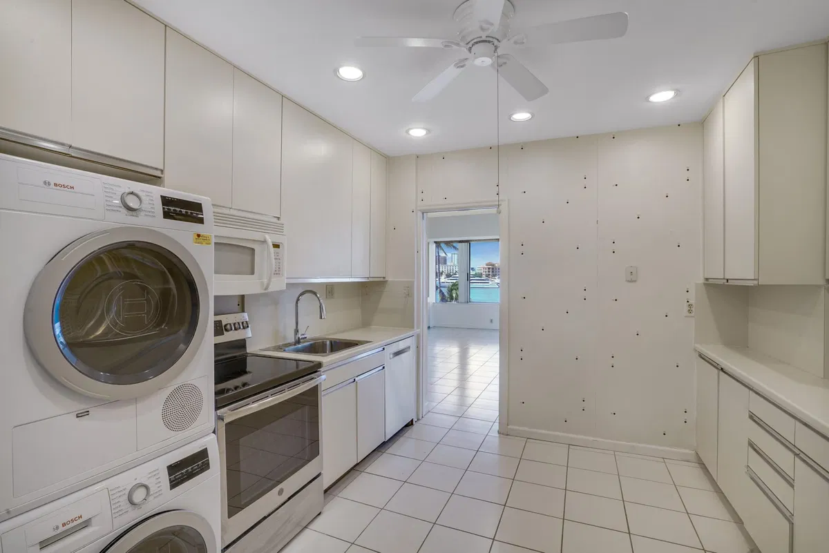 Palm Beach Towers, Palm Beach Unit 219b photo 13
