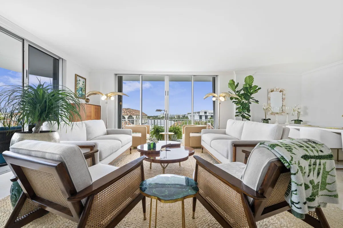 Winthrop House Condos Unit 602 photo 7