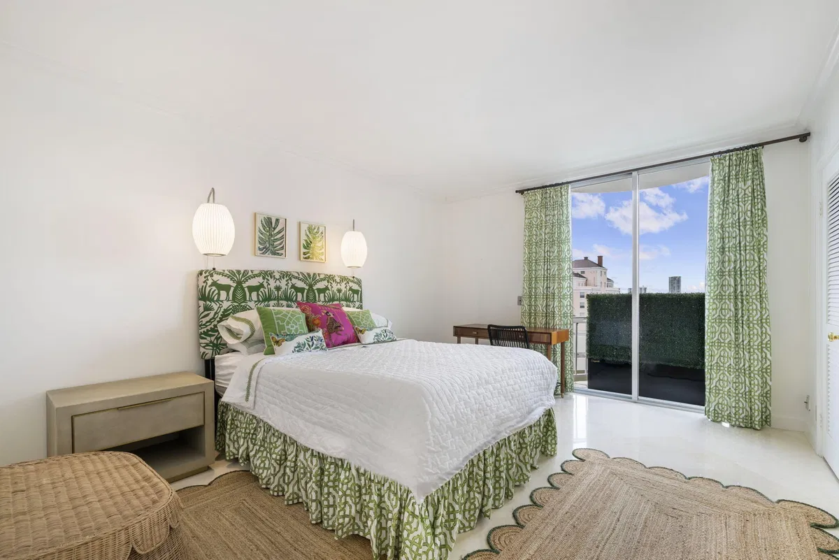 Winthrop House Condos Unit 602 photo 16