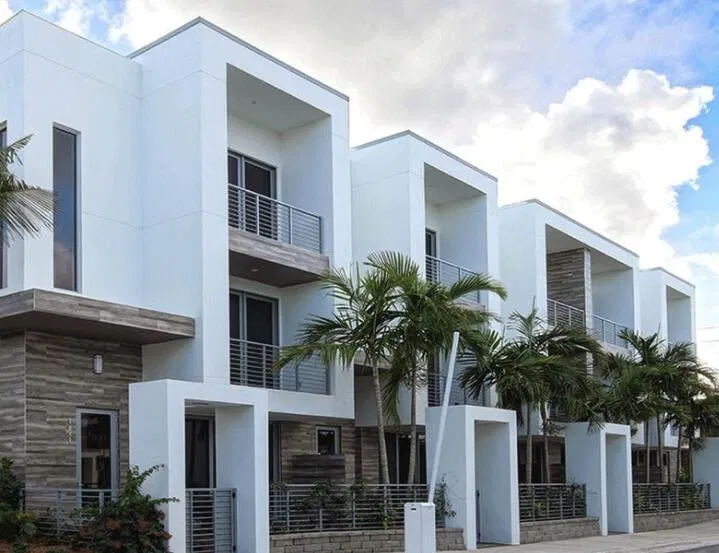 Moderne Boca Residence