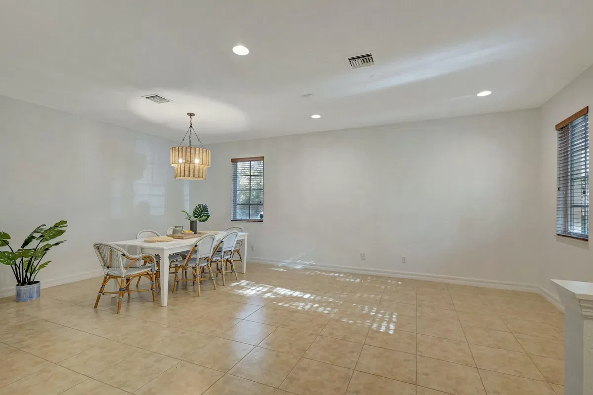 Canterbury Place Residence photo 7