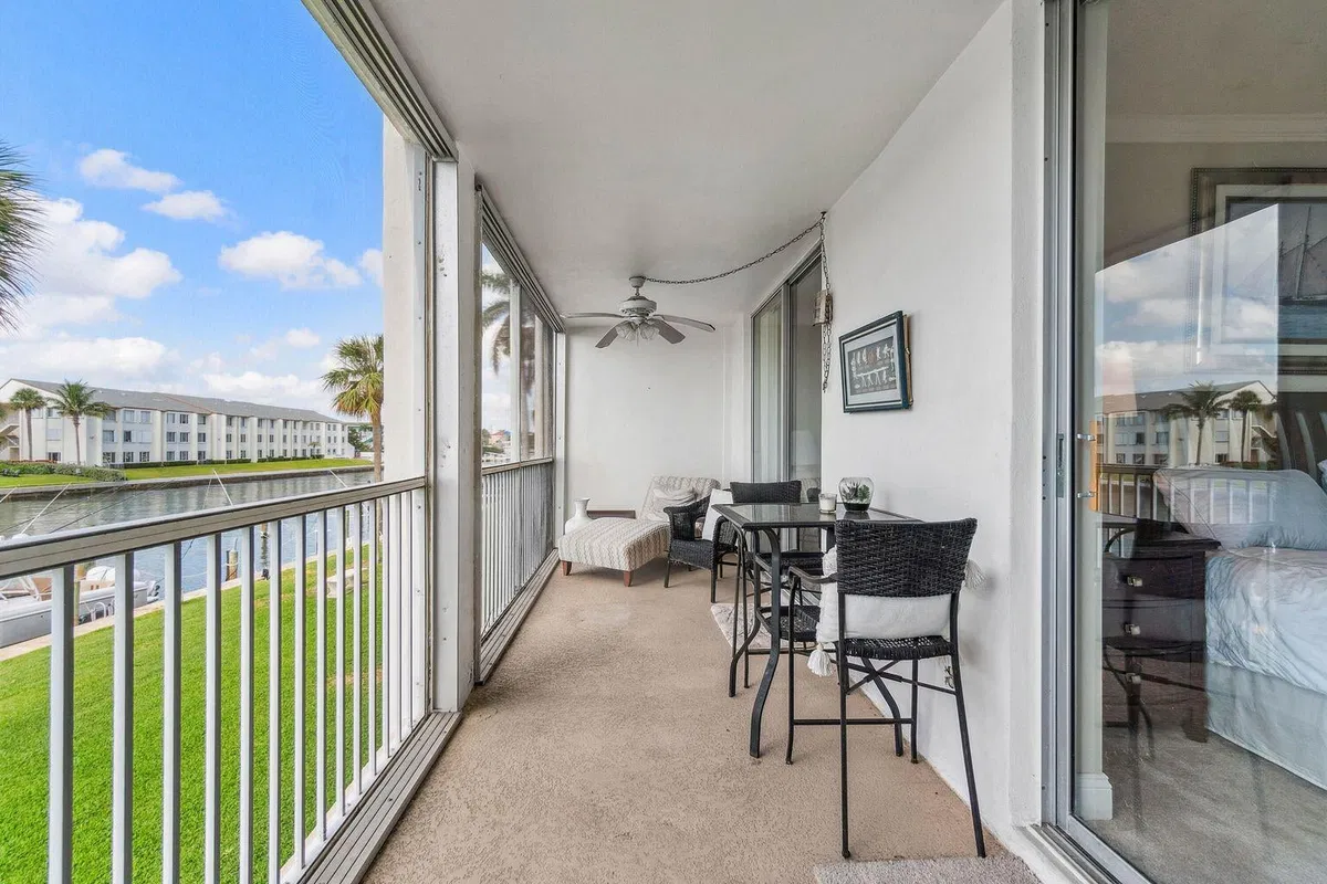 Paradise Harbour North Palm Beach Unit 208 photo 19