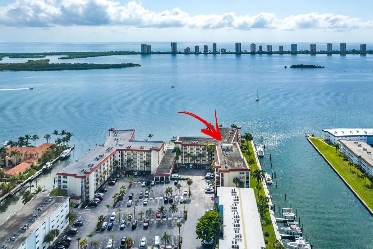 Paradise Harbour North Palm Beach Unit 208 photo 25