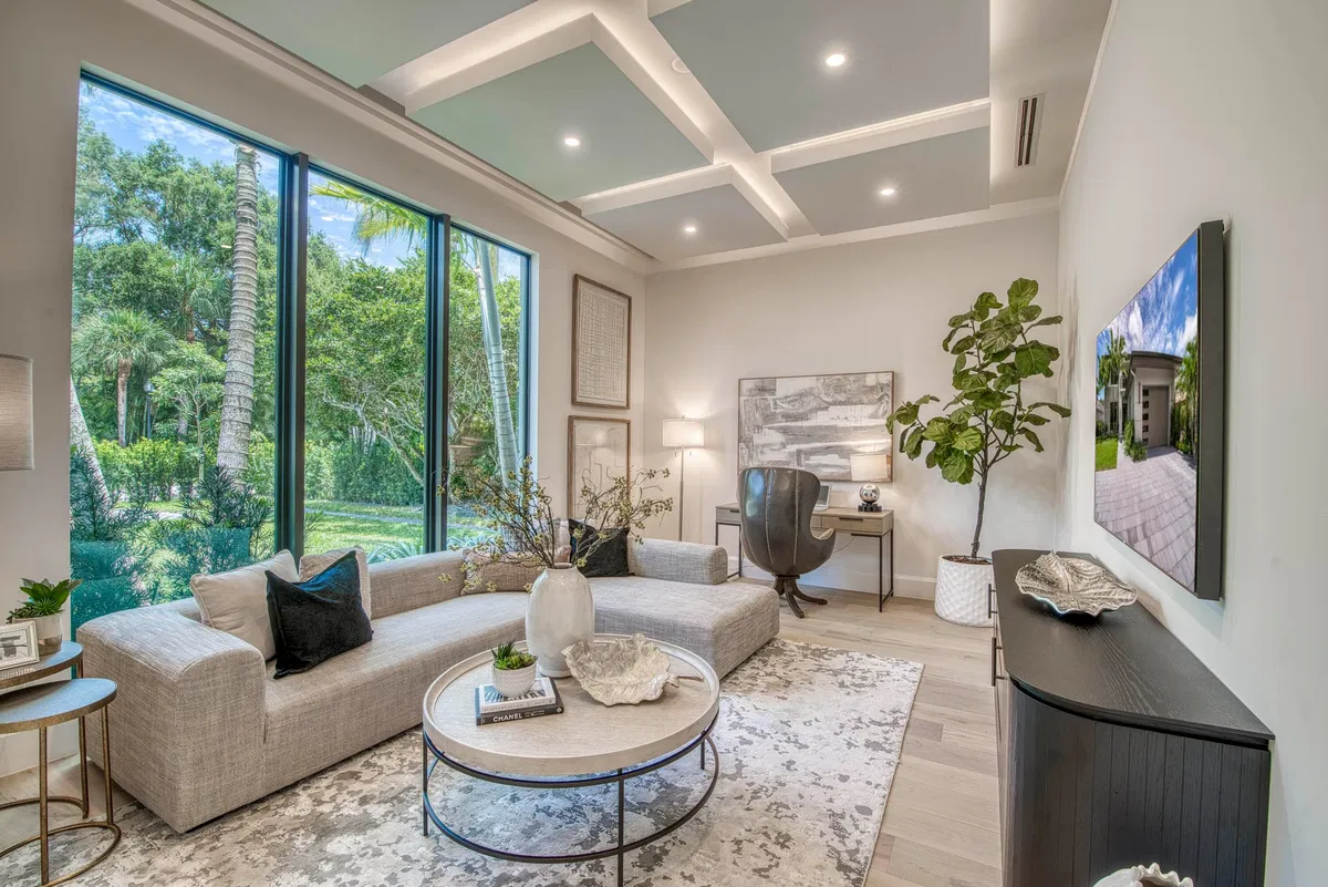 Frenchman's Creek Residence photo 4