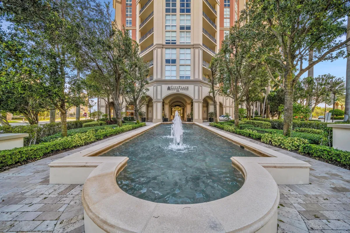 CityPlace South Tower Unit 1709 photo 4