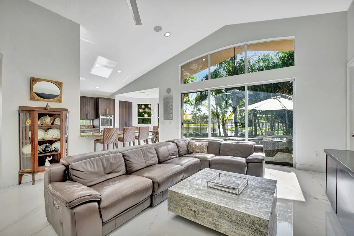 Saturnia Boca Raton Residence photo 16