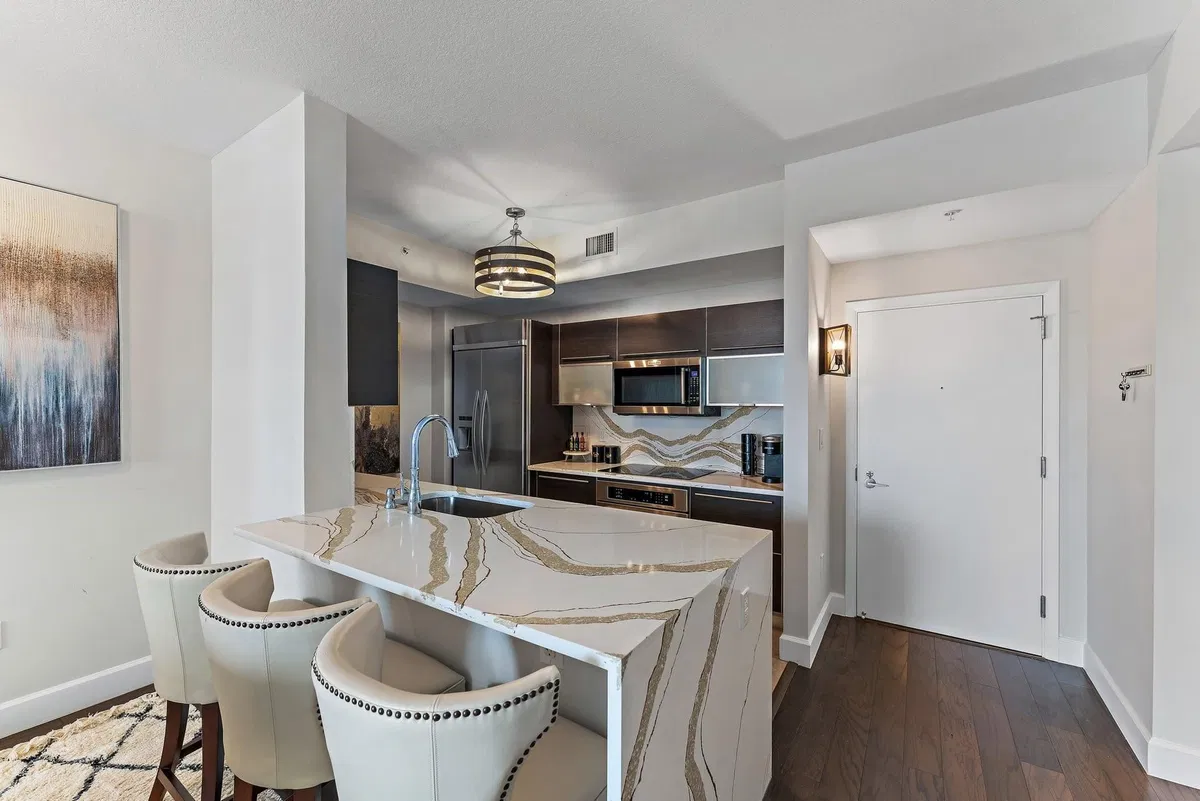 CityPlace South Tower Unit 806 photo 4